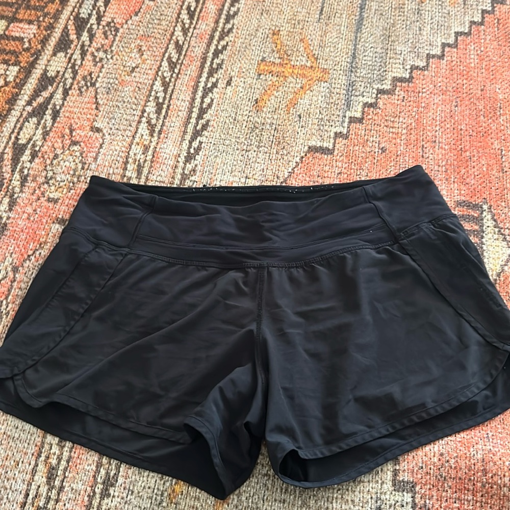 Black lulu shorts